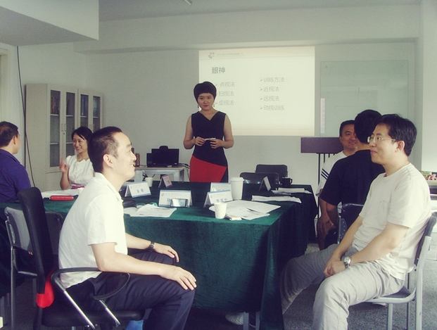 曹敬老師授課圖片