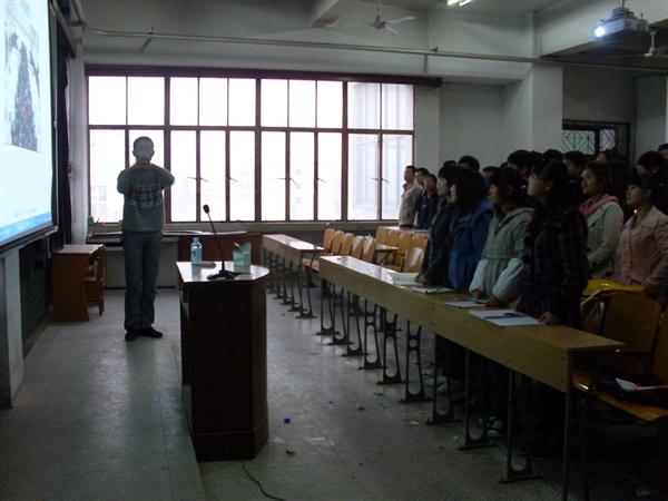 菅勃老師授課圖片