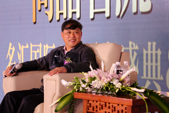 易憲容授課見證