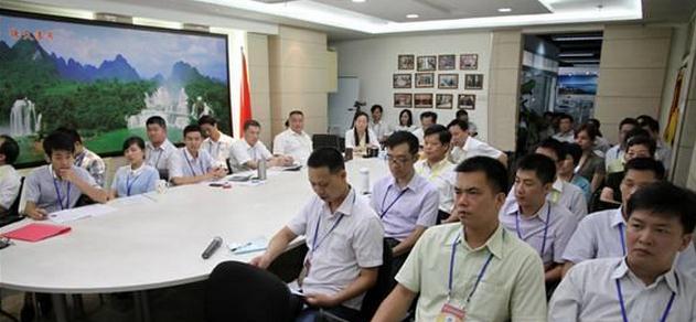 鐘靈山老師授課圖片