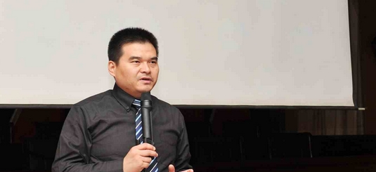 萬新立老師授課圖片