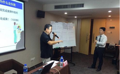 張現(xiàn)鋒老師授課圖片