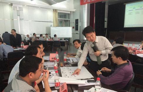 張現(xiàn)鋒老師授課圖片