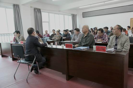 梁光華老師授課圖片