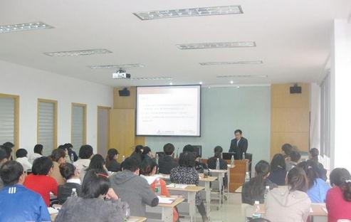 畢振洲老師授課圖片