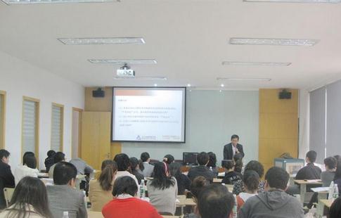 畢振洲老師授課圖片