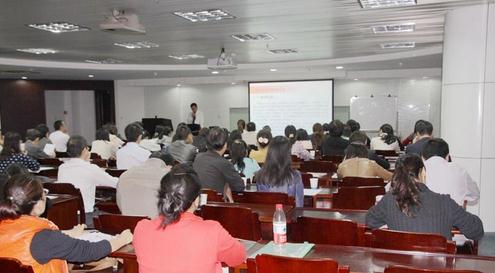 畢振洲老師授課圖片