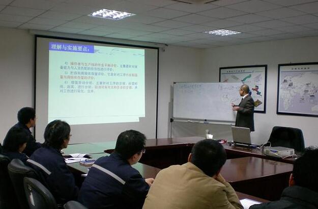 胡建國授課見證